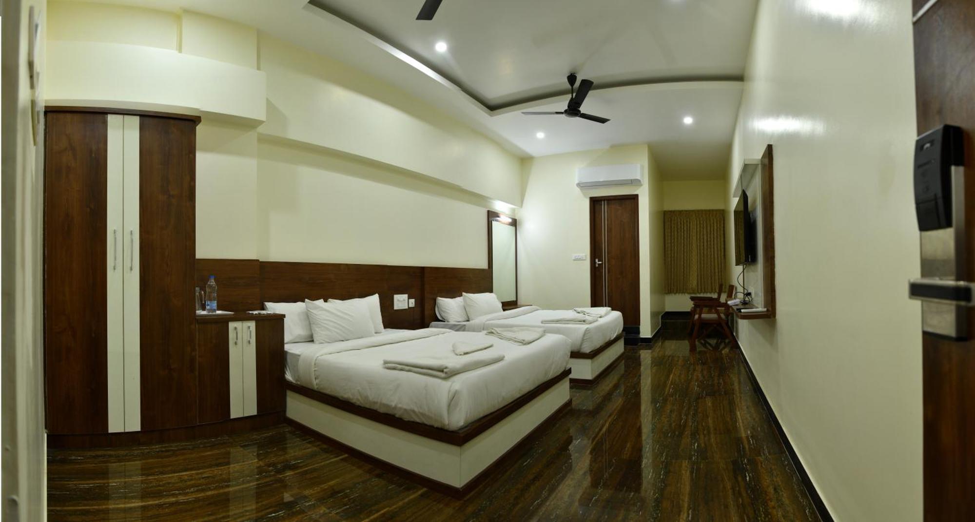 Hotel Nivetha Inn Coimbatore Exterior photo