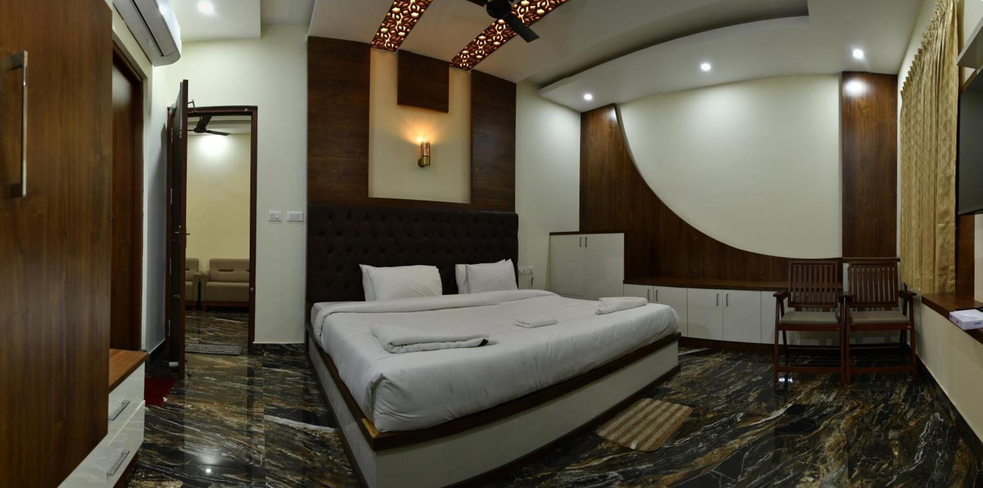 Hotel Nivetha Inn Coimbatore Exterior photo
